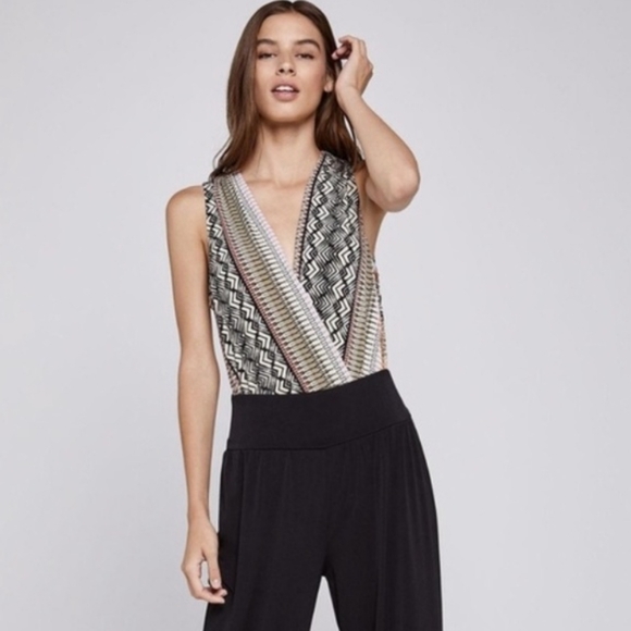 BCBGeneration Tops - BCBGeneration Tropical‎ Ripple Low V-neck Bodysuit Size Medium